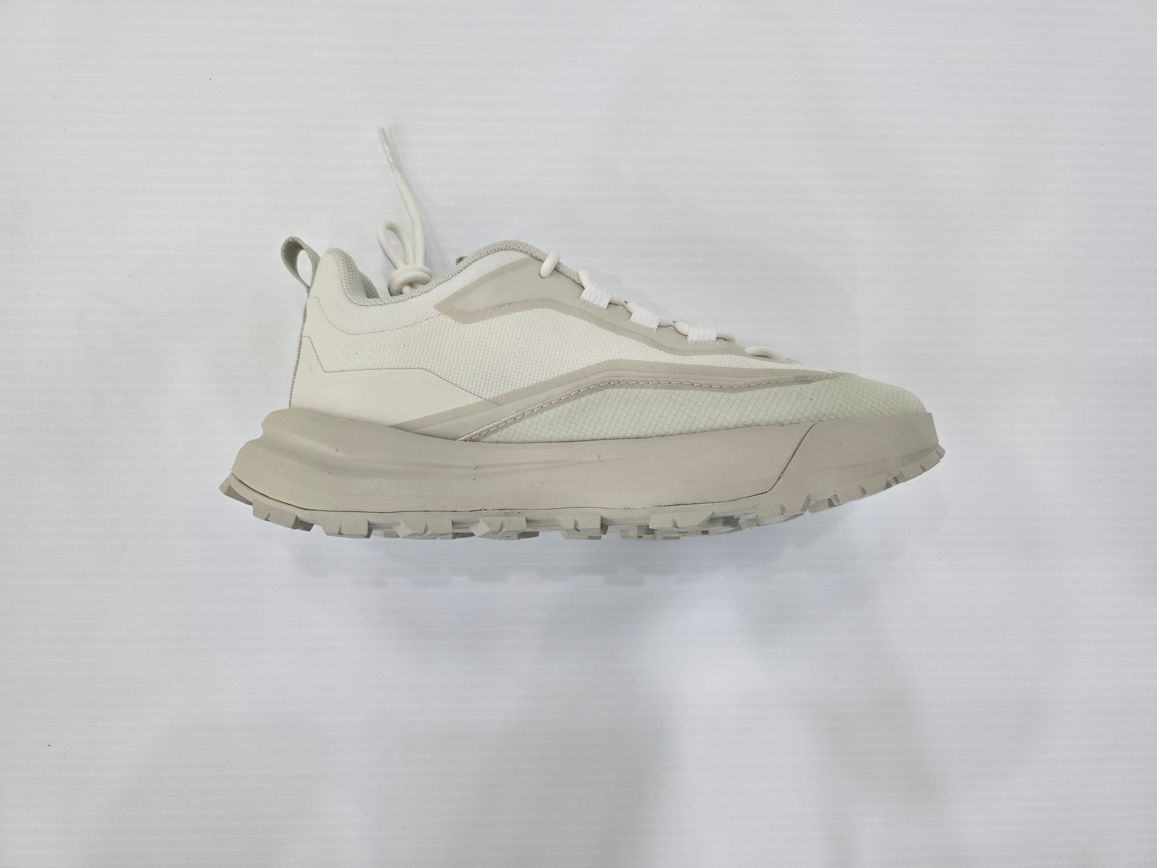 THE NORTH FACE Men's Offtrail Versa Shoes White Dune/Calacatta - Gravity NYC