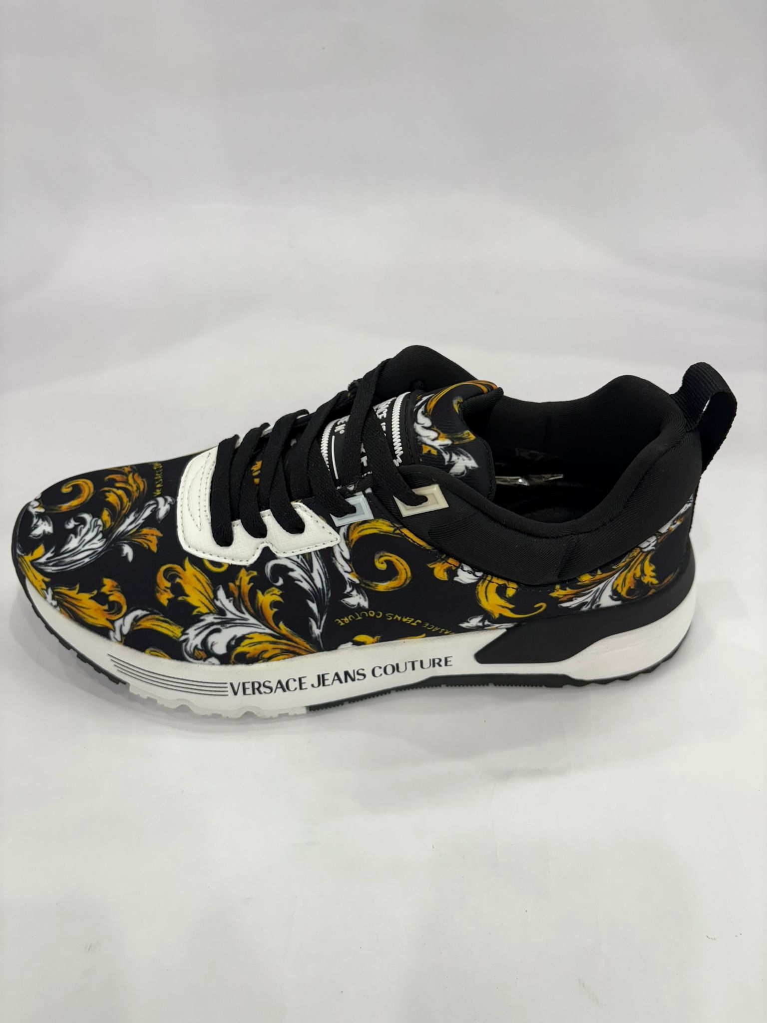 VERSACE JEANS COUTURE Dynamic Chain Couture Sneakers - Gravity NYC