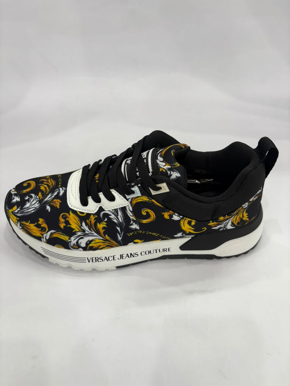 VERSACE JEANS COUTURE Dynamic Chain Couture Sneakers - Gravity NYC