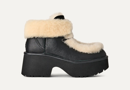 UGG Women's Esmee Leather Lace Up