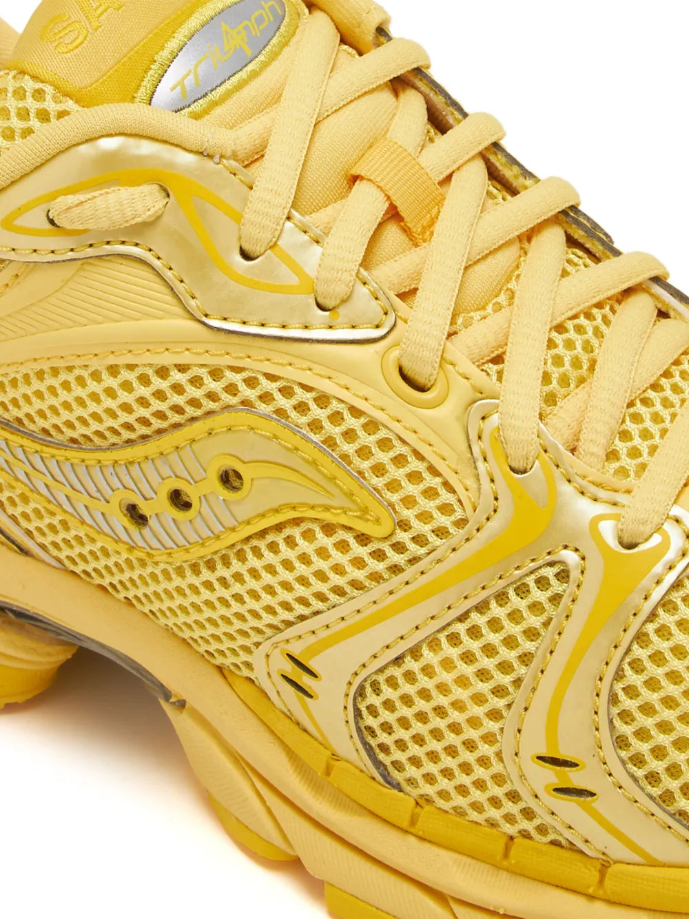 SAUCONY ProGrid Triumph 4 Sneakers Chroma Goldfinch - Gravity NYC