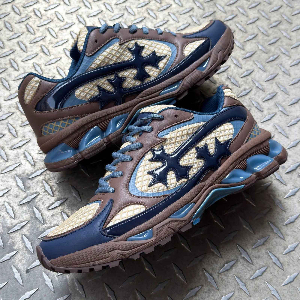 BRAVEST STUDIOS Kross Kountry Runner Dune - Gravity NYC