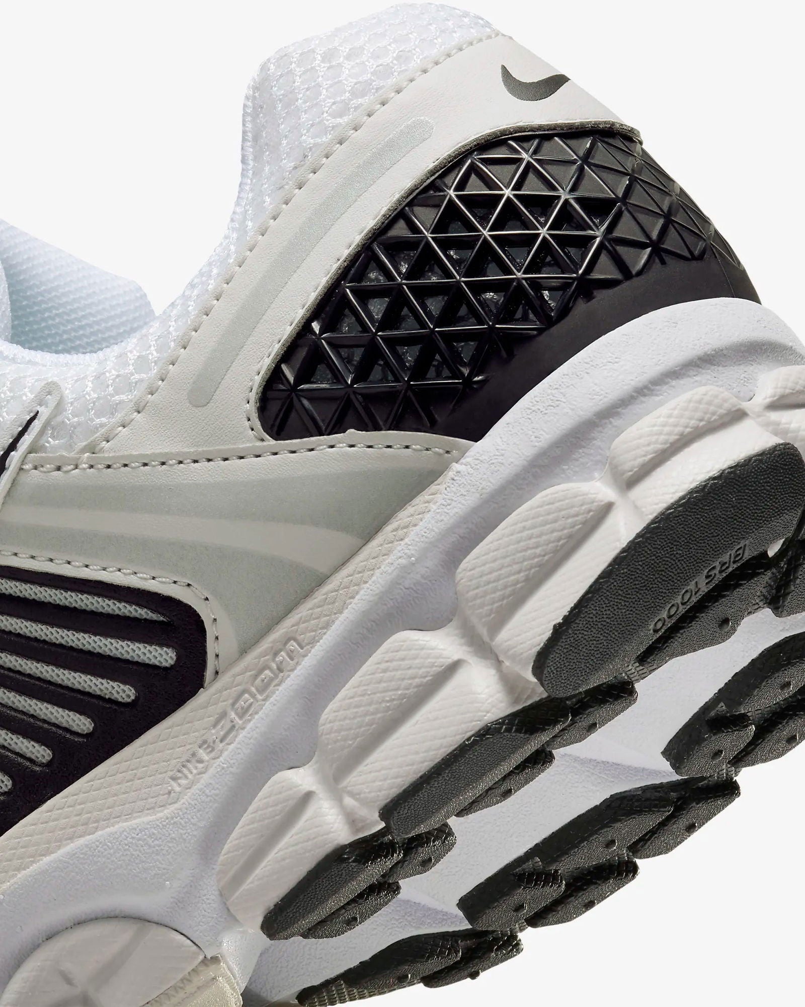 NIKE Zoom Vomero 5 White - Gravity NYC