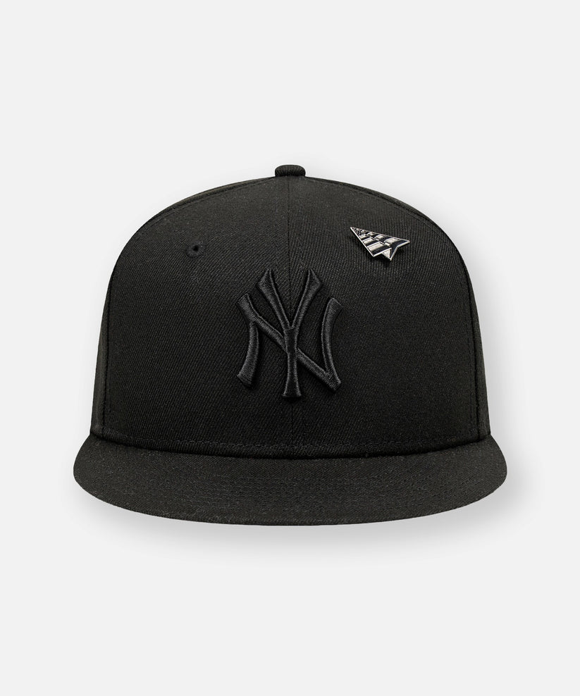 PAPER PLANES New York Yankees Blackout 9FIFTY Snapback Hat Gravity NYC