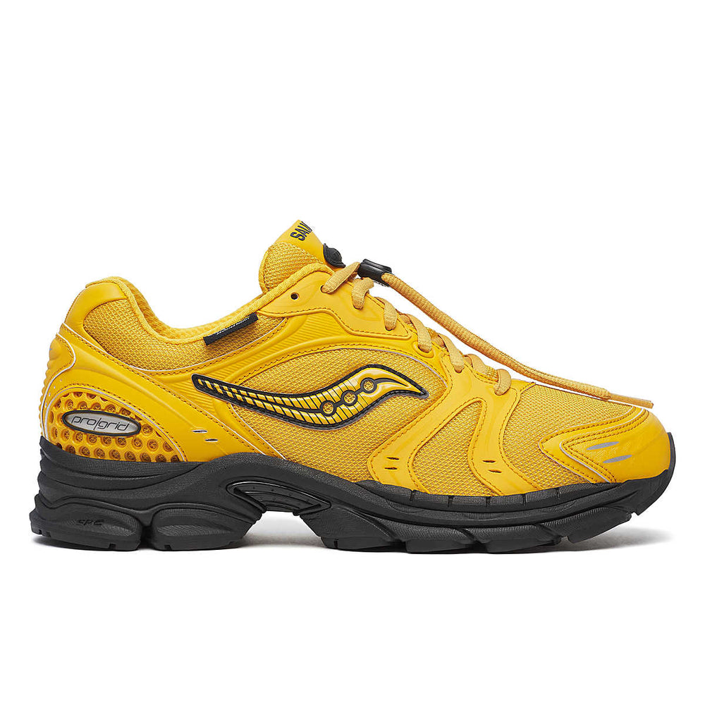 SAUCONY ProGrid Triumph 4 Sneakers Gorpcore Mango - Gravity NYC