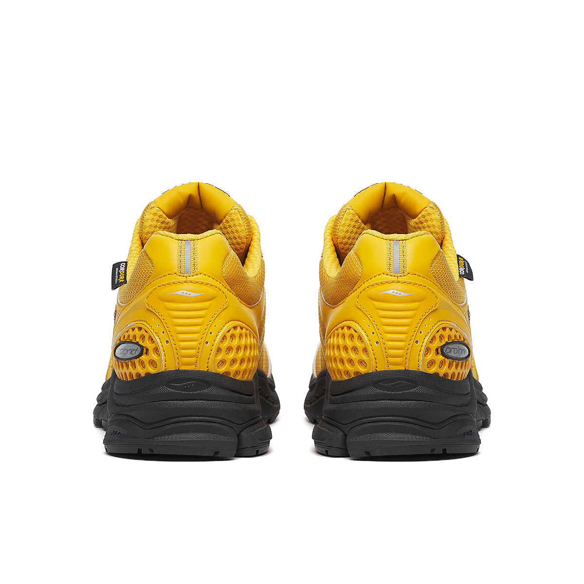 SAUCONY ProGrid Triumph 4 Sneakers Gorpcore Mango - Gravity NYC