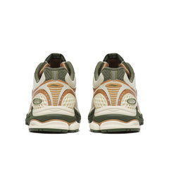 SAUCONY ProGrid Triumph 4 Sneakers Cream/Doe Gravity NYC