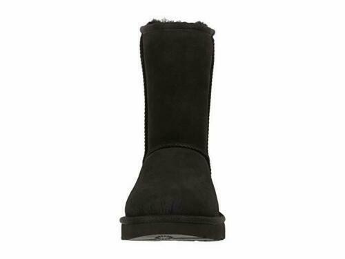 UGG® Women's Classic Short II