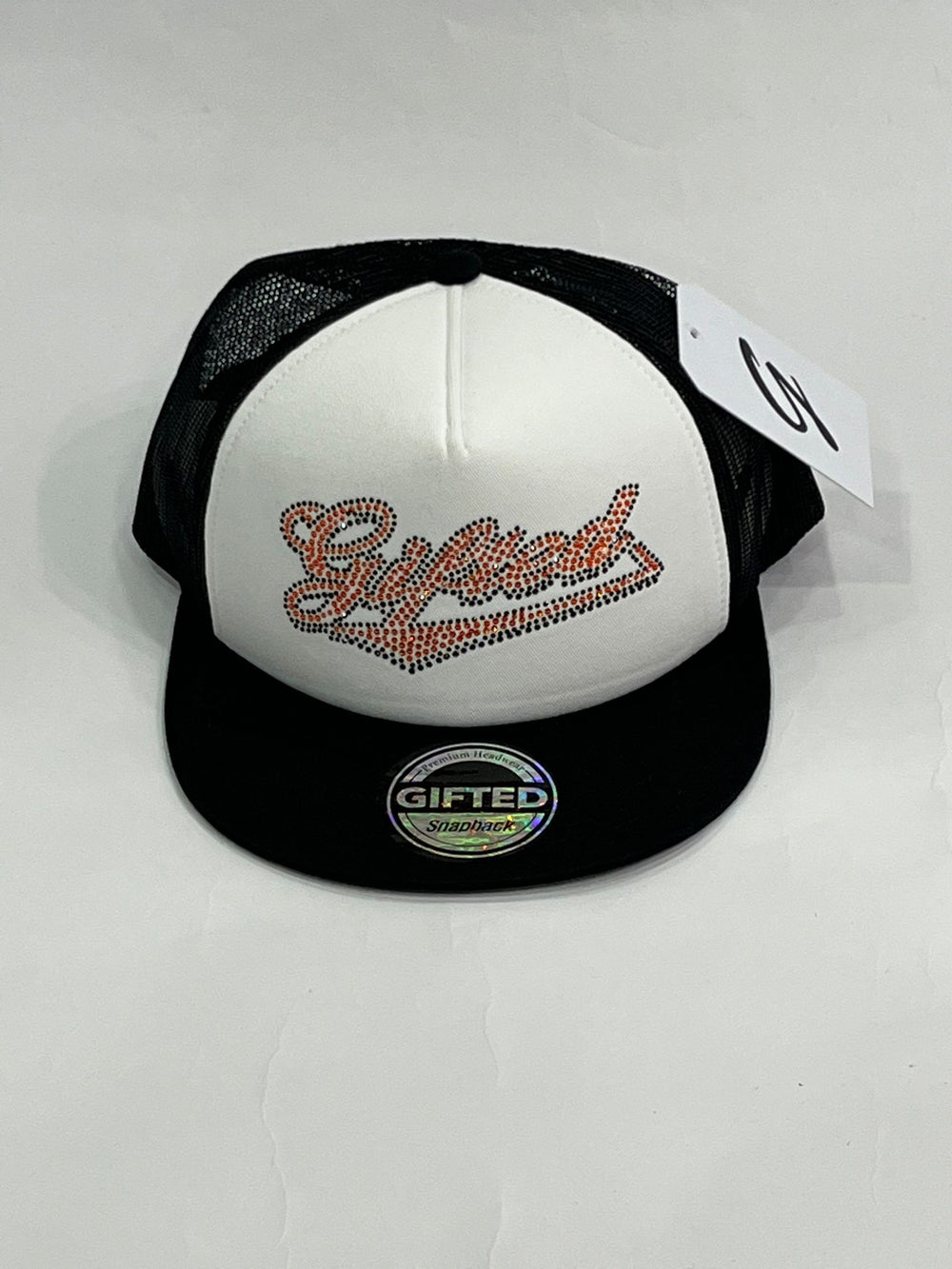 EVERYONE IS GIFTED Script Hat (Black/White) - Gravity NYC
