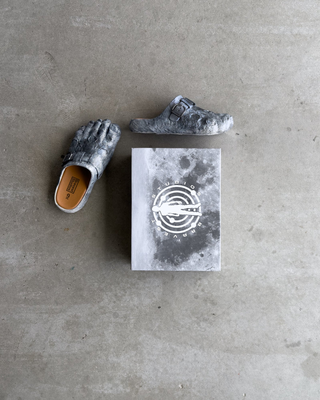 BRAVEST STUDIOS-Men's Slippers and Sandals
