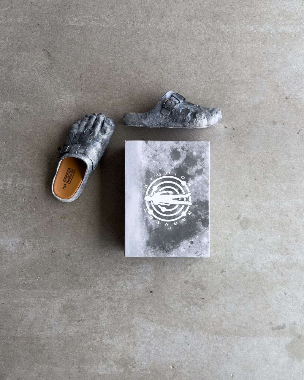 BRAVEST STUDIOS-Men's Slippers and Sandals