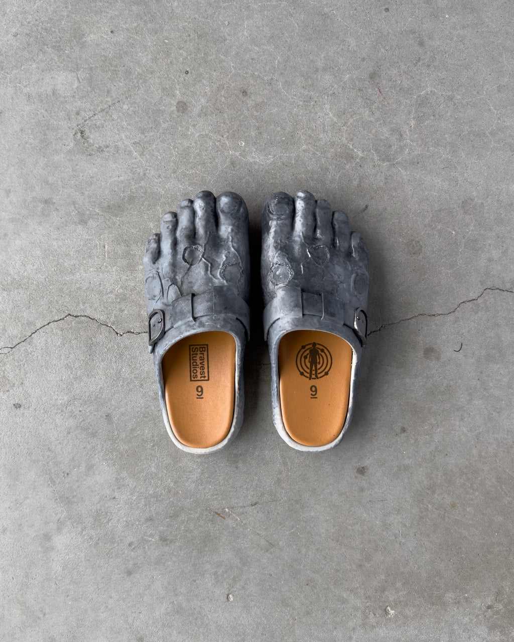 BRAVEST STUDIOS-Men's Slippers and Sandals