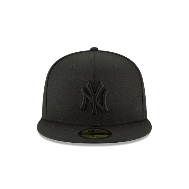 NEW ERA New York Yankees 59FIFTY Blackout Fitted - Gravity NYC