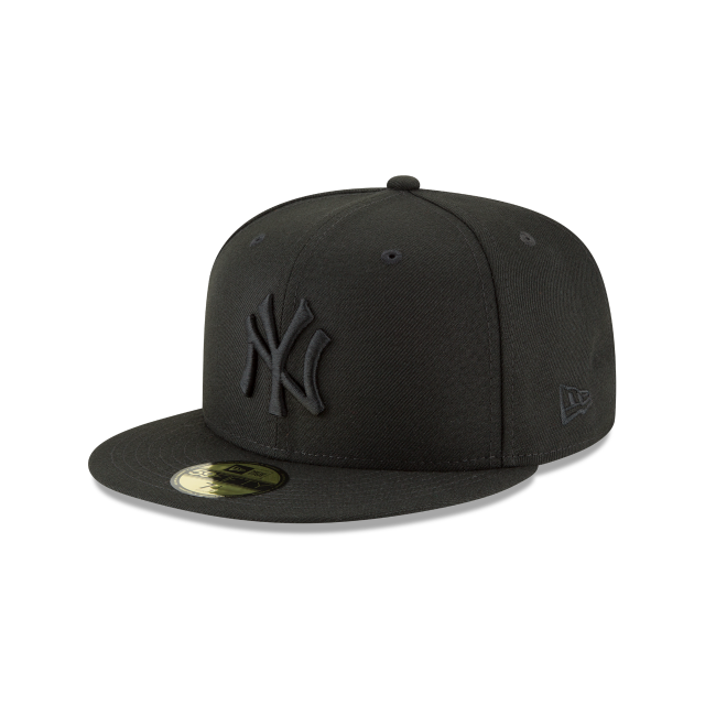 NEW ERA New York Yankees 59FIFTY Blackout Fitted - Gravity NYC