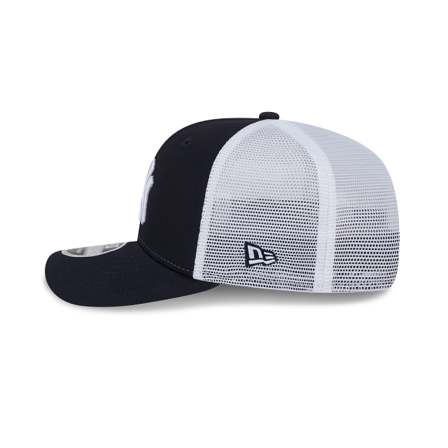NEW ERA New York Yankees 9SEVENTY Stretch Snapback - Gravity NYC