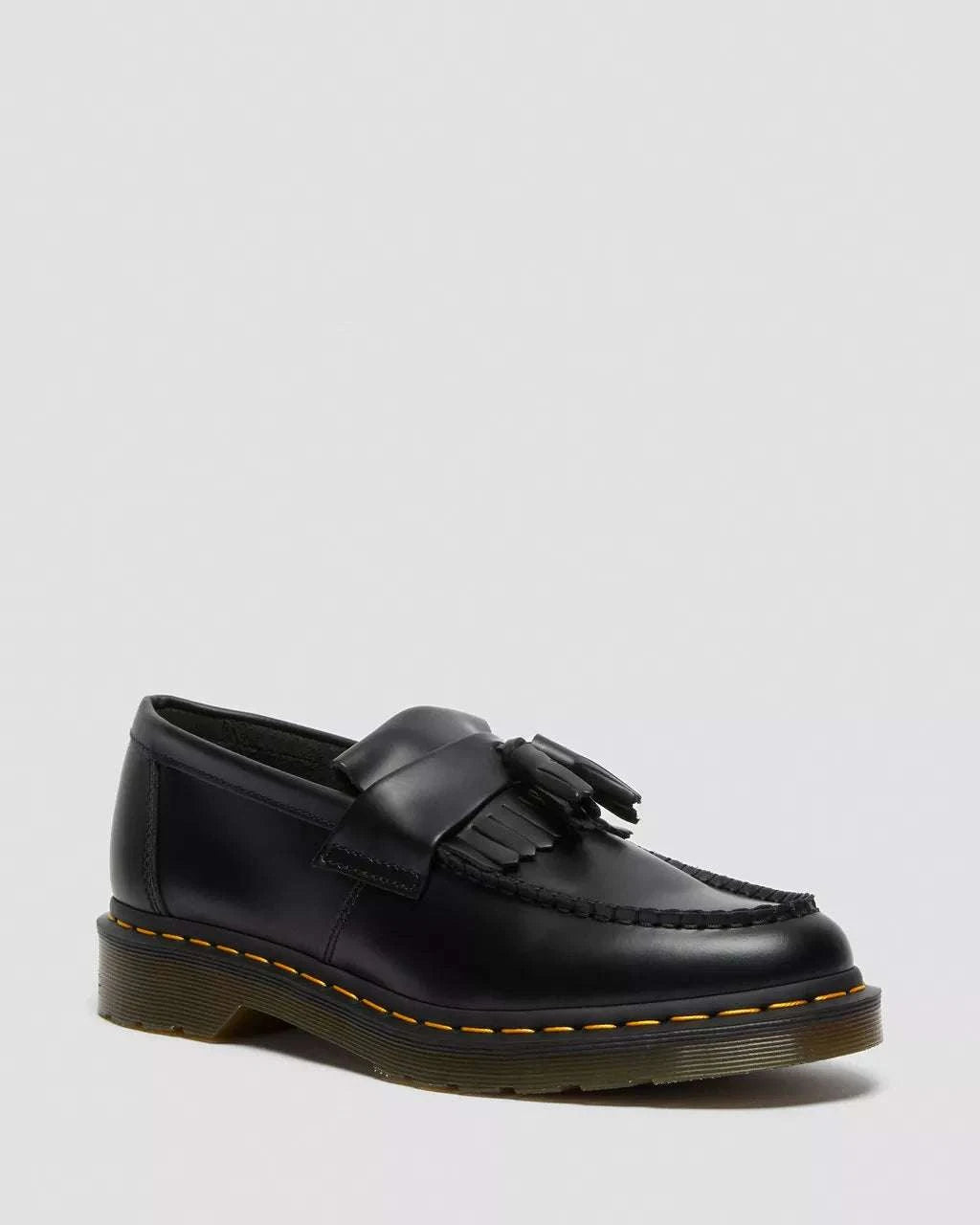 Mocasines de cuero con borlas y costuras amarillas Adrian de DR. MARTENS Imagen secundaria del producto