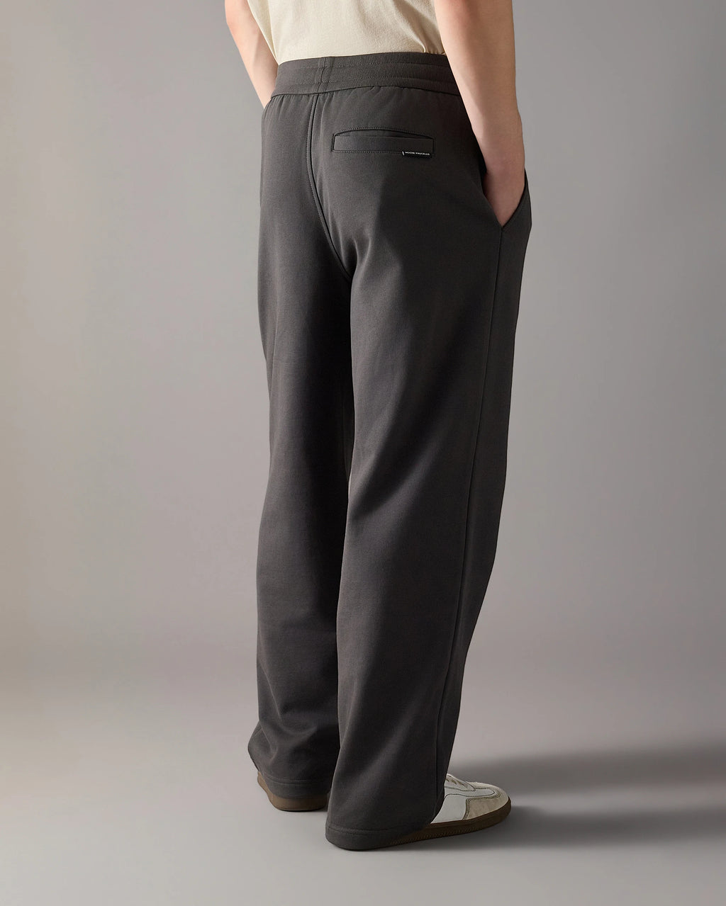 MOOSE KNUCKLES-Men's Sweatpants and Joggers