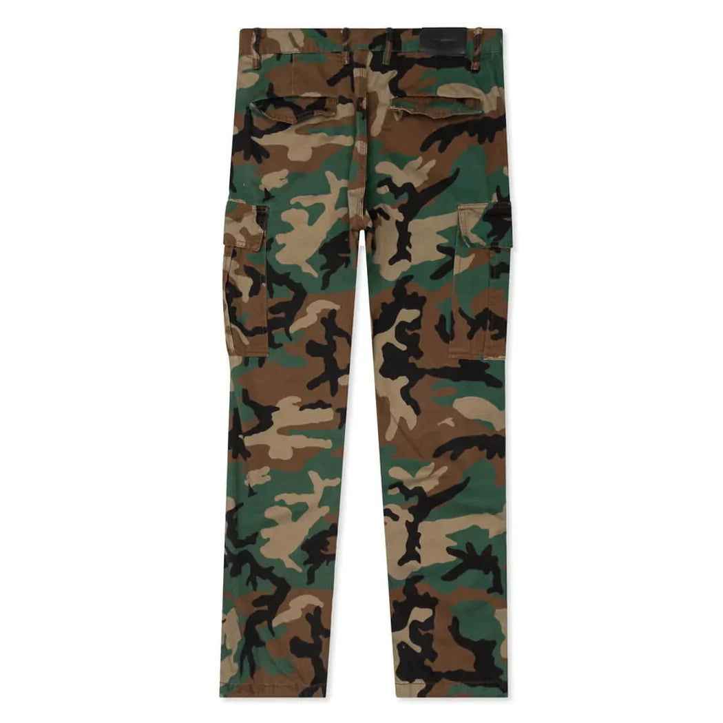 Pantalón cargo con bordado en la rodilla y estampado de camuflaje P013 de PURPLE BRAND  Imagen secundaria del producto