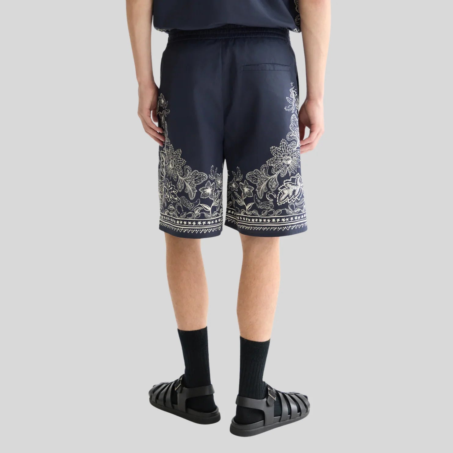 SCOTCH AND SODA Shorts anchos de bermuda de algodón-lyocell estampado Imagen secundaria del producto