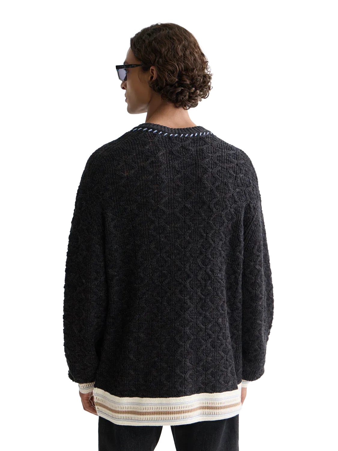 Jersey holgado de punto trenzado con cuello en V de SCOTCH AND SODA Imagen secundaria del producto