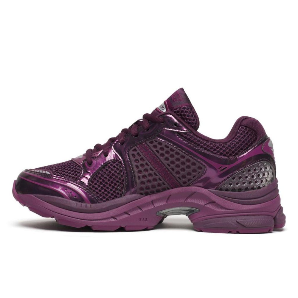 SAUCONY ProGrid Triumph 4 Sneakers Chroma Plum - Gravity NYC